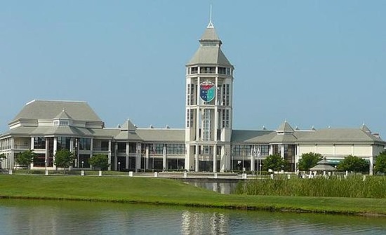 Здание Hall of Fame на курорте World Golf Village, Флорида